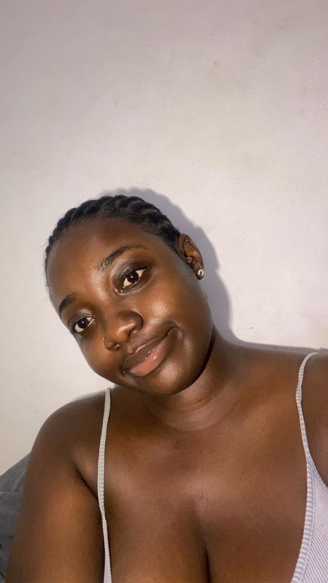 ForeverPurple17's tweet photo. Wanna get a new piercing but don’t know where 😒 https://t.co/G2KKniMgYT