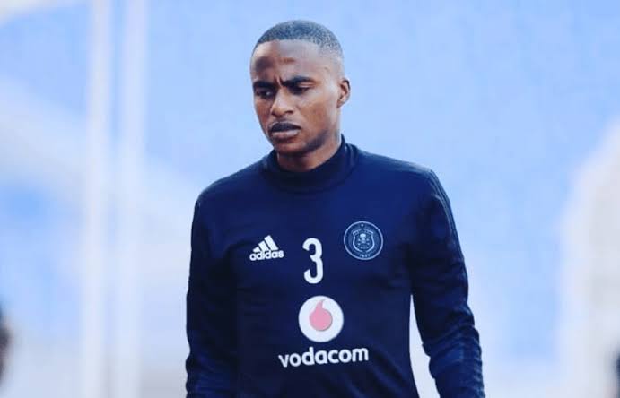 UnplayableZA's tweet photo. 𝗦𝗘𝗡𝗧𝗘𝗡𝗖𝗘𝗗

Orlando Pirates star Thembinkosi Lorch has been handed a 3-year jail sentence, but it's suspended for five years, for assaulting his ex-girlfriend.

Lorch was also ordered to pay R100K to the organization, People Opposing Women Abuse.

#UNPLAYABLE https://t.co/HQpuqNzfYd