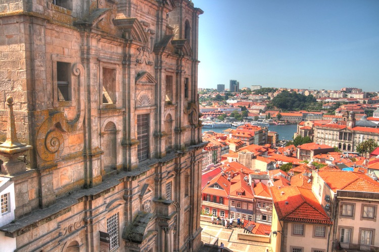 TravelEchoes's tweet photo. Te descubrimos todo sobre Oporto en nuestro nuevo post. https://t.co/EV7pOpFO4O https://t.co/HgrZwkpq7k
