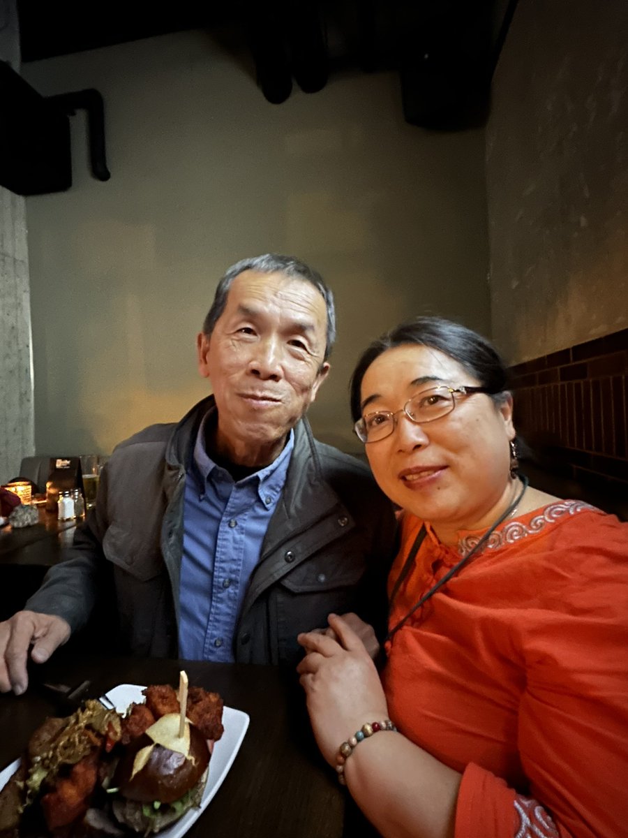 Guanlaoshihao's tweet image. Great time for networking and learning with friends at the dinner time! Thank you #MandarinMatrix @TheChairmansBao #ACTFL2023