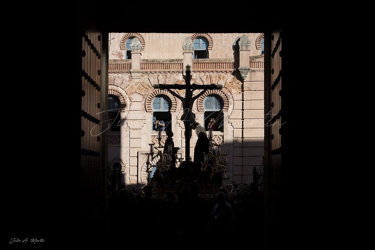 Atardece en Cádiz

#HermandaddelaExpiración #SemanaSantaCádiz #Expiración #Desamparados #FotografíaCofrade #fotografia #photography