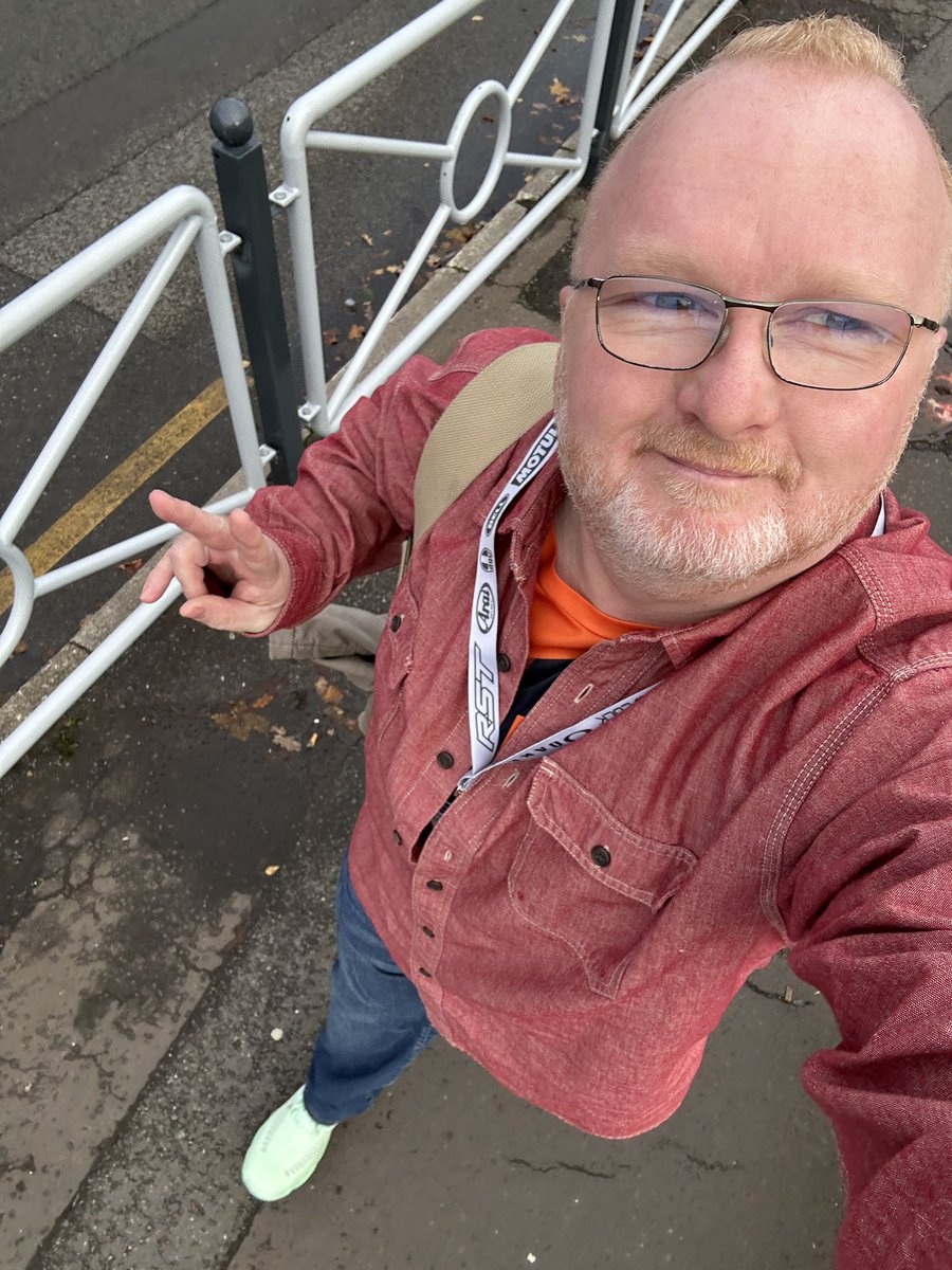 mototingle's tweet image. Your boy is dressed to impress #himself and looking forward to another epic day at #motorcyclelive I’ve also made some one-off #motoringle keyrings so should you find me…