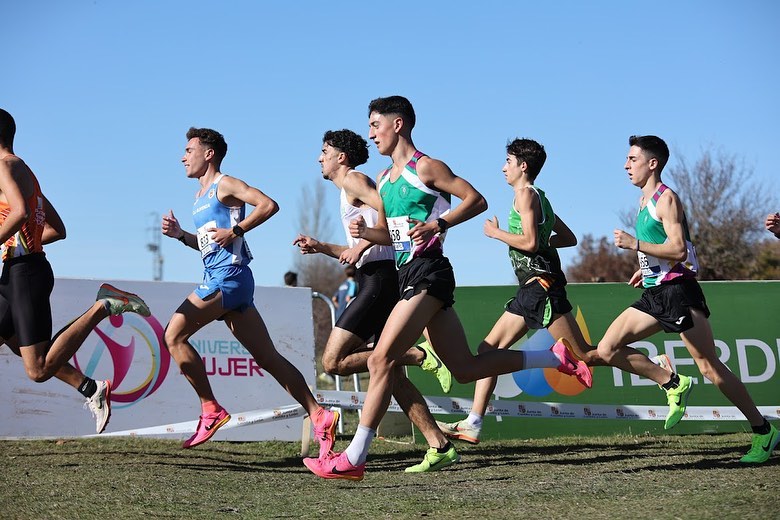 🏃🏽‍♂️ | ORO POR EQUIPOS PARA DANIEL LÓPEZ VERGEL.

👉🏻 Desde el Ayto. Torrejoncillo queremos felicitar al atleta local Daniel López Vergel por alzarse como Campeón de España por Equipos en el Campeonato de España de Clubes 

🥈 Individual 
🥇 Por Equipos (Escuela Atletismo Plasencia)