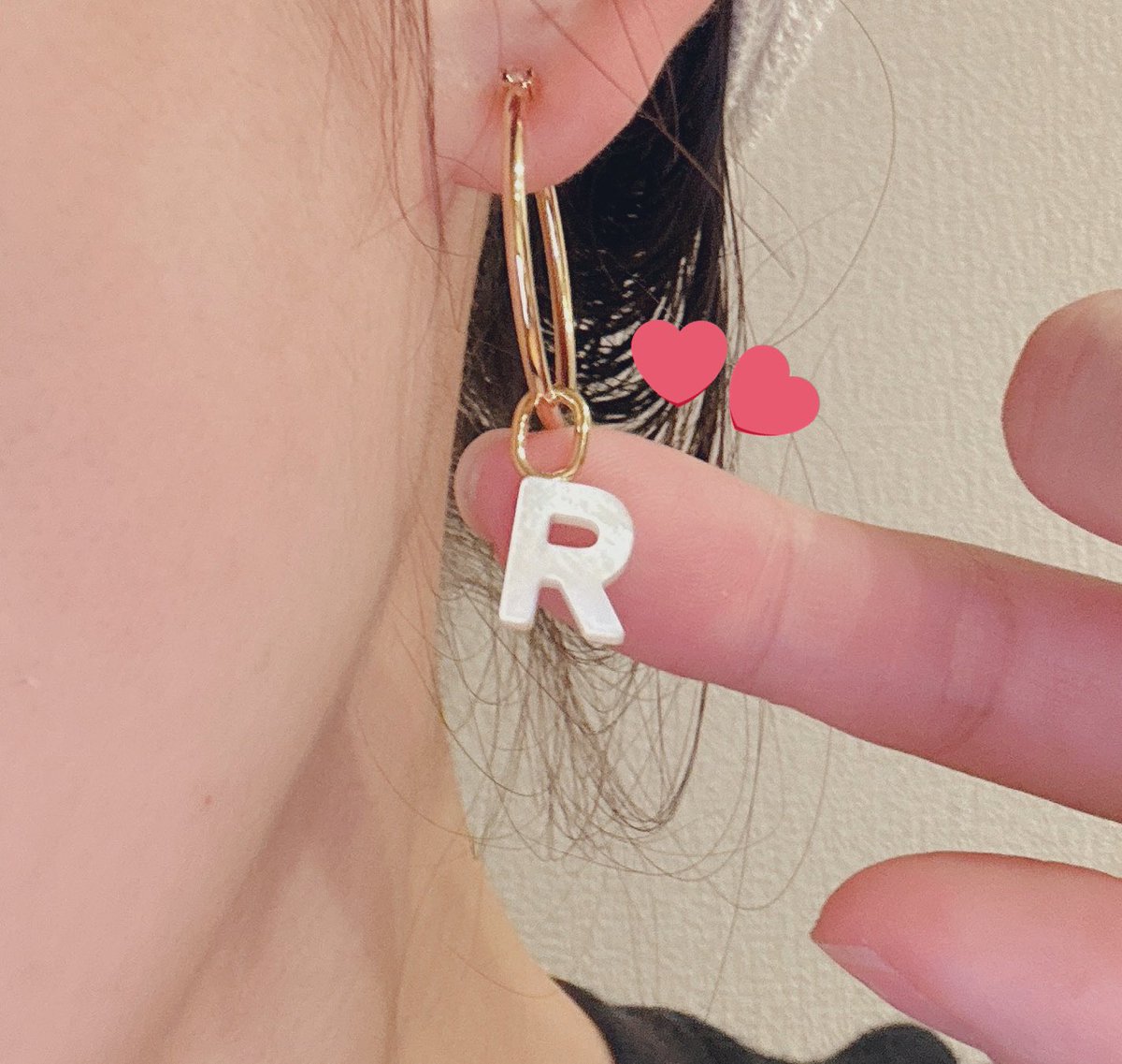 reinapon0510's tweet photo. ꫛꫀꪝのピアス
ゲットしました꒰ঌ( ⌯' '⌯)໒꒱
#mariablack
のピアスたち😍🩷
あ!おばちゃんなのでシミが
通ります(*´◒`*)シツレイ🤙🏻
#gelatopique
#ジェラピケ
なんかおデブちゃんに
見える?いやおデブちゃんかもwww https://t.co/YLXSZJk1yA