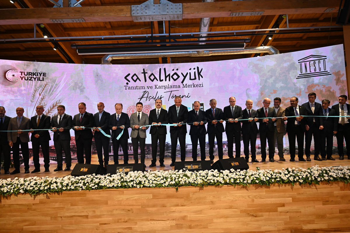 u_ibrahim_altay's tweet photo. Kültür ve Turizm Bakanımız  @MehmetNuriErsoy un katılımı ile ÇatalhöyükTanıtım ve Karşılama Merkezimizin açılışını yaptık. 

Çatalhöyük kısa sürede şehrimizin en çok ziyaret edilen noktalarından biri olacak inşaAllah. 

Tüm hemşehrilerimi 10.000 yıllık tarihi yaşamaya davet ediyorum.