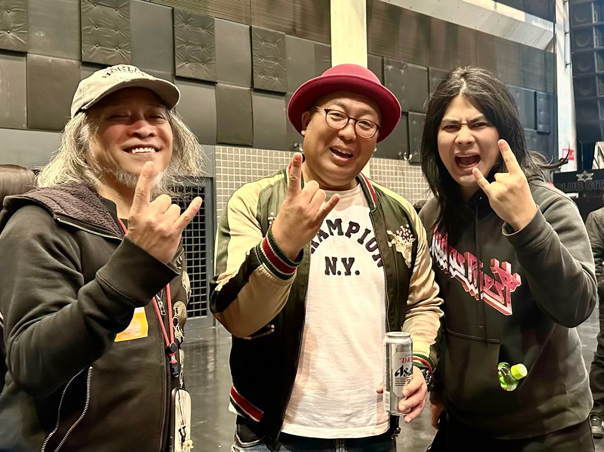 kunikikuni's tweet photo. æŽã«åçããåºæŒè
ããŸãã¡ã¯SEX MACHINEGUNSã®ANCHANGããïŒæåã®å察é¢ïŒïŒãäžå±±æŠåŸ³ãããMCã®æšæœããã¡ã
ããããå¿æŽã«æ¥ãŠããã®ã¯åçº YUKI å²ä¹ãããèŒäº OZMA åæãããèžäººã®æ©å±±ã¡ã€ãã³ãããçŽ æµãªãç¥ãã®å Žæã§çããŸãšéããŠå¬ããããŸããïŒïŒç±ïŒ#HIROFEST https://t.co/ldumGEE43v