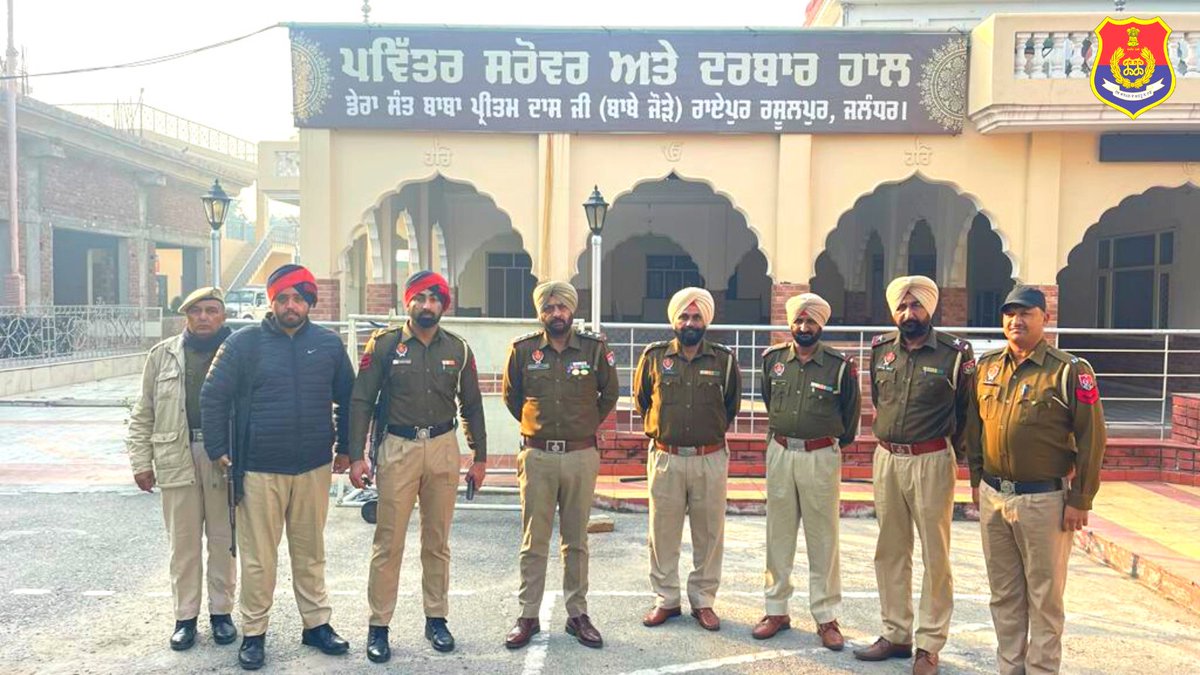 Jal_R_Police's tweet photo. Jalandhar Rural Police reviewed the #security #arrangements of various #religious #places in the #district so that any #untoward #incident can be #avoided.
#YourSafetyOurPriority
#SafePunjab https://t.co/xfk9aa5vs1