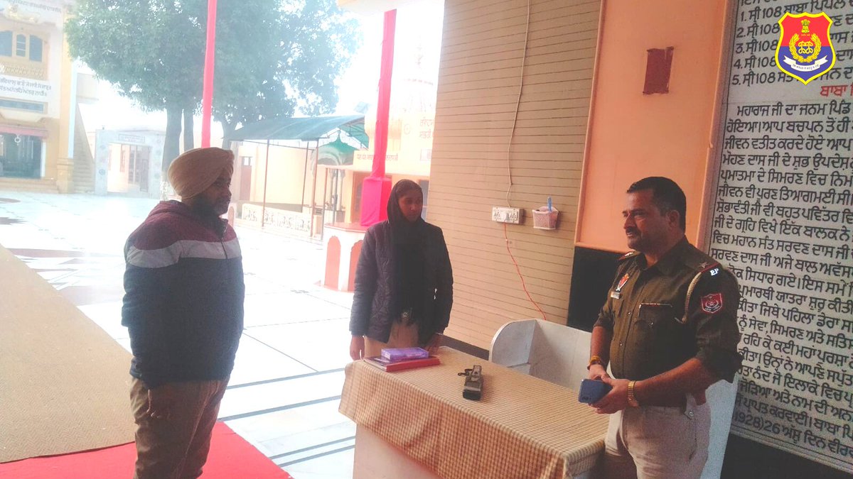 Jal_R_Police's tweet photo. Jalandhar Rural Police reviewed the #security #arrangements of various #religious #places in the #district so that any #untoward #incident can be #avoided.
#YourSafetyOurPriority
#SafePunjab https://t.co/xfk9aa5vs1