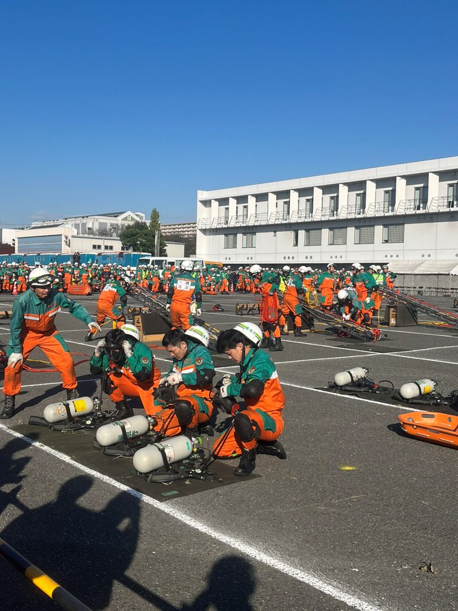 11月21日、立川市の訓練場において機動隊対抗レスキュー競技大会を