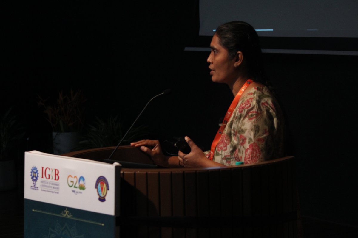 FGE2023's tweet photo. Dr Indumathi Mariappan from @lvprasadeye presented her incredible work in her talk titled "CRISPR tools to generate iPSC and zebrafish models to study eye diseases" @FGE2023 @bitsgoa @IGIBSocial #FGE23Goa #FGE2023Goa https://t.co/e9Kzglu3rc