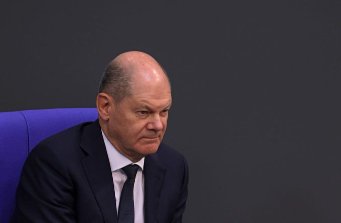 AGerlitzki's tweet photo. Sorry, ich bin kein Hellseher
und habe keine "Kugel", aber
mir war #FDPLindner von An-
fang an für die Position eines
#Bundesfinanzministers viel
zu "unterbelichtet". - Ich fin-
de es auch verantwortungs-
los, dass man ihm dieses
Schlüsselressort übertragen
hat, aus polit. Not!? https://t.co/7lUr0rs5gq