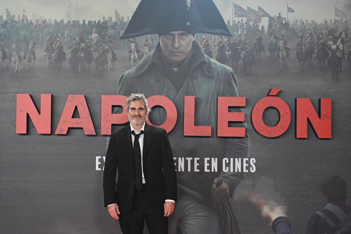 ZamineNash's tweet photo. ¿Ganas de verla? #NapoleónLaPelícula 

🔁 Sí
❤️ No https://t.co/1jKjLOYYWe