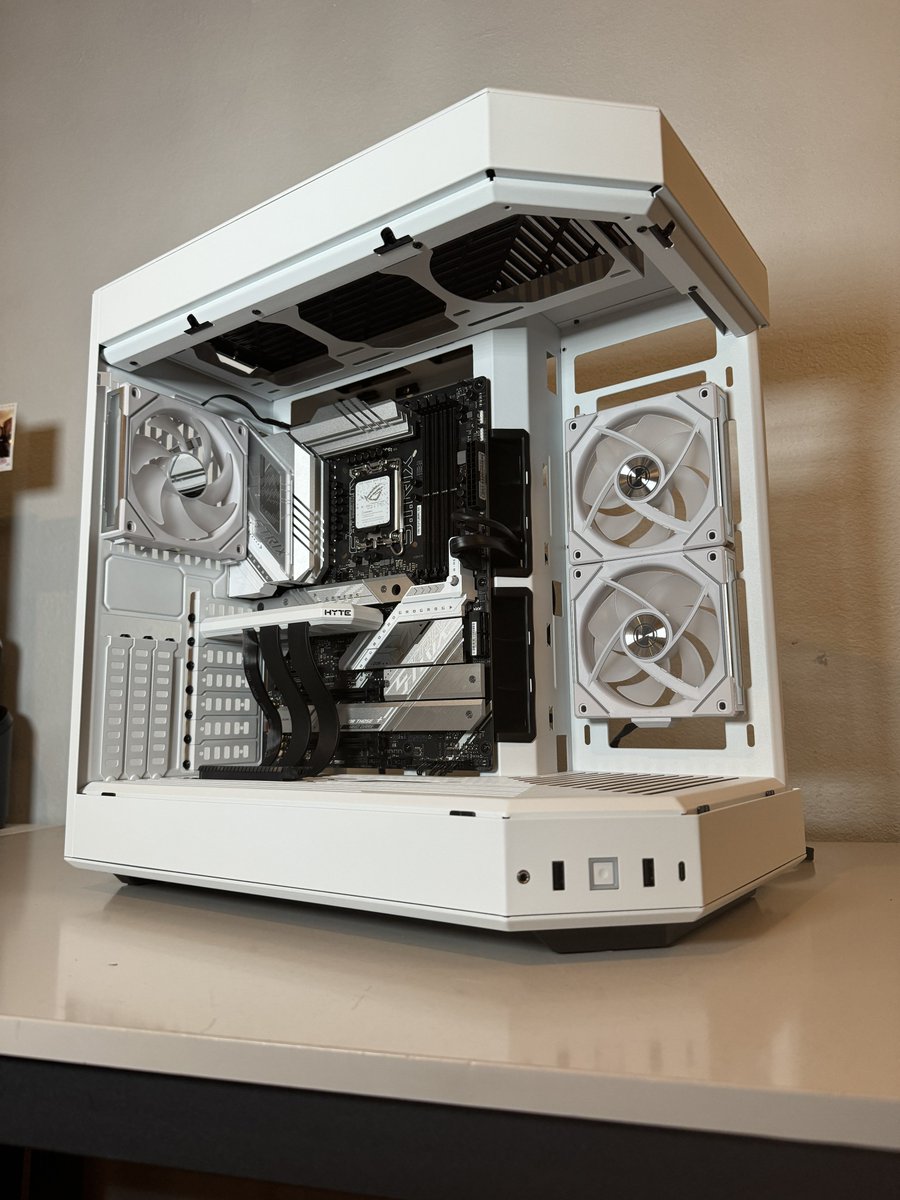 stcustompcs's tweet photo. In the works 🖋️ https://t.co/PqzxXf04Ux