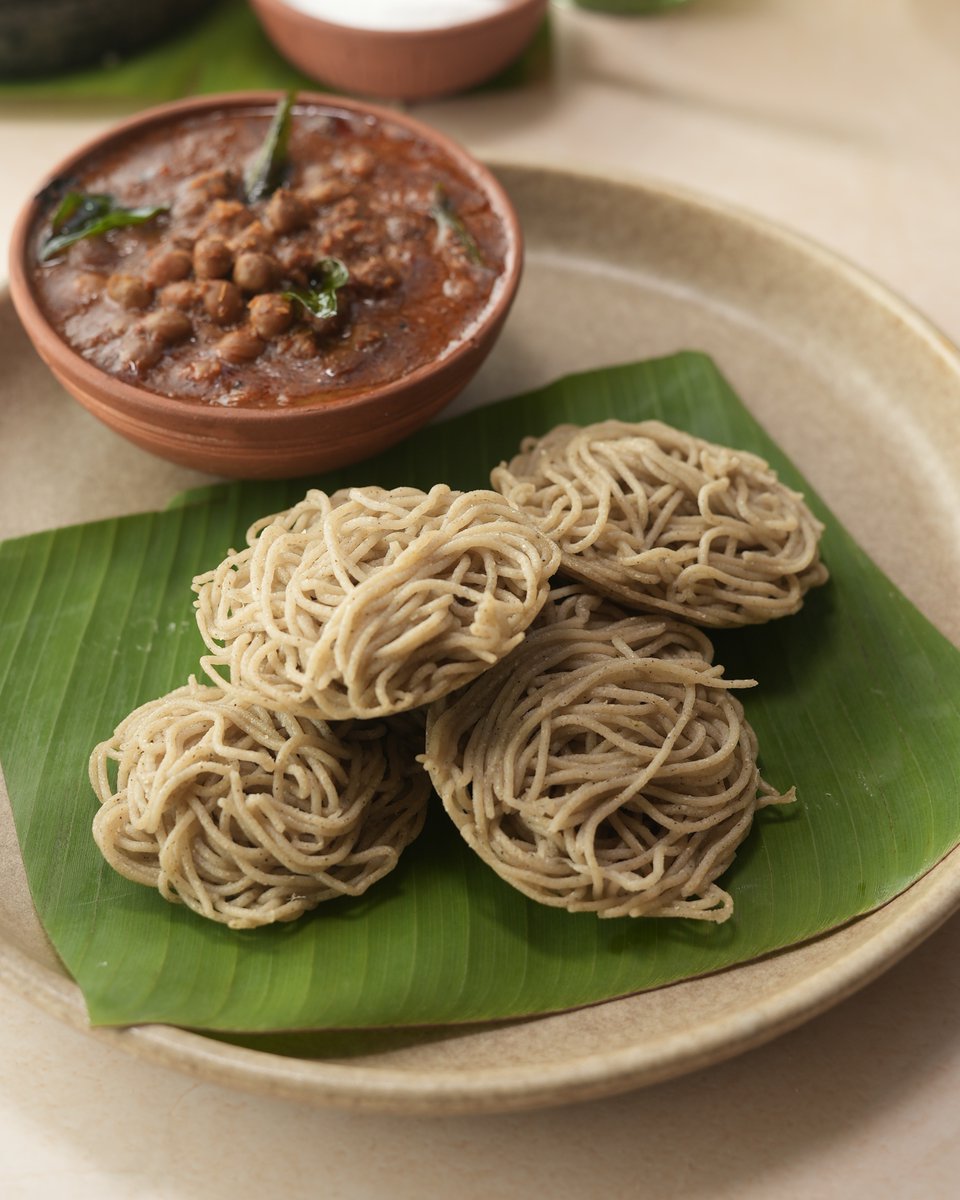 SanjeevKapoor's tweet photo. With millet on the plate, eating food is a lot more fun...
https://t.co/INMwamrIq4
#Sanjeevkapoor #SanjeevKapoorKhazana #MilletKhazana #Bajra #Bajraidyappam #SouthIndianFood #Homemade #BajraRecipes #India #MilletRecipes #MilletwithSK #ThisYearMillets #YearOfMillets #Millet https://t.co/wHO0Fiw6Ha