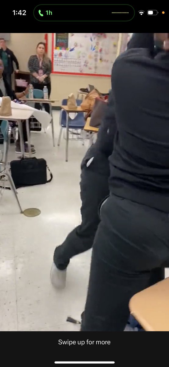 FameINJ's tweet photo. @GoinCrazyFights Not the teacher just standing there saying this was not in the job description https://t.co/RTvmeEmnXT