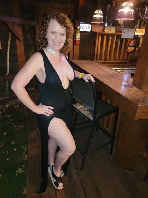 Saturday I had so much fun hanging out with wonderful friends 💕.  We had great food and danced the night<a href="/tag/dance"class="tags"><span>#dance</span></a><a href="/tag/redhead"class="tags"><span>#redhead</span></a><a href="/tag/blackdress"class="tags"><span>#blackdress</span></a><a href="/tag/milf"class="tags"><span>#milf</span></a>