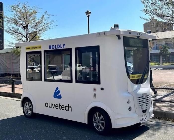 FukuokaNow's tweet image. Experience the future of travel in Fukuoka: Autonomous bus trial rides kick off near JR Hakozaki Station! 🚍🤖
bit.ly/3sKZy08

#AutonomousBus #TechInnovation #kyushunews #fukuokanews #fukuokanow #itoshimanow #kyushulive #自動運転バス #箱崎 #福岡のニュース @BOLDLY_Inc
