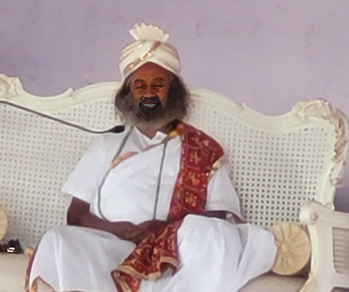 ADVKASRIJA's tweet photo. @PaulomiMukherj1 @SriSri We also meet Gurudev today #rajpura https://t.co/6CbBS5sbEI