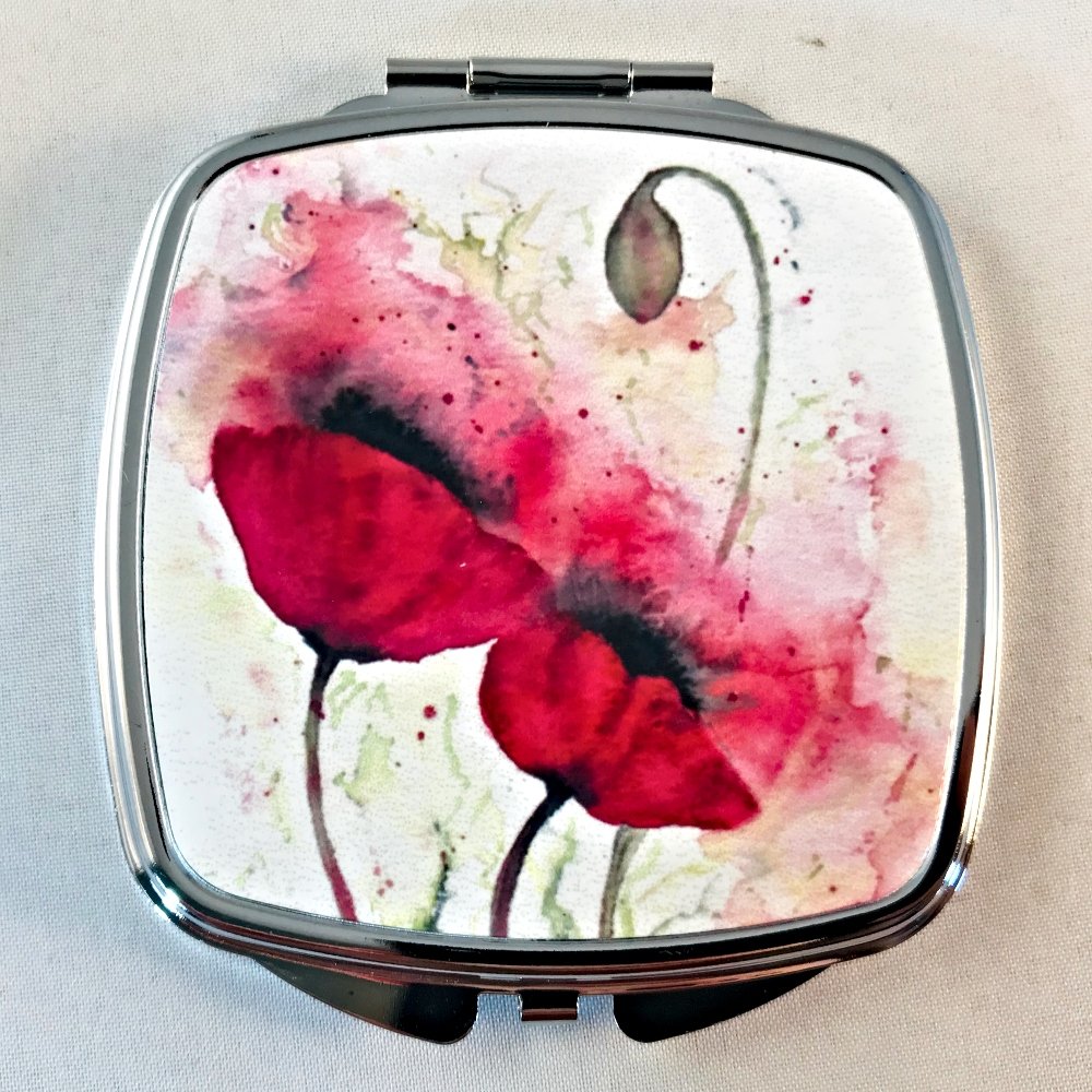 kblacey's tweet photo. This Mirror Compact featuring my Poppy artwork will brighten any day and raise a smile from your handbag. A lovely gift idea too https://t.co/yFDEWuBC6n
#EarlyBiz #poppies #gifyideas #mirror #MHHSBD https://t.co/0GEpaT2vLm