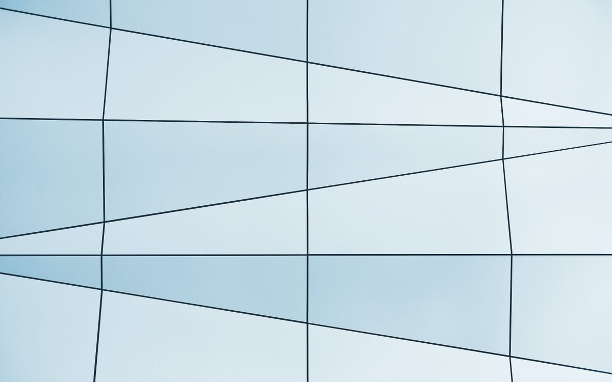 davidboast's tweet photo. With #LLMs becoming more common, knowing how to get the most value out of them is essential.

 @PredaGabi discusses 3 popular usage options &amp; presents an #RAG example in our blog: https://t.co/PdkXq7ao3Y https://t.co/MJUe2INjv1