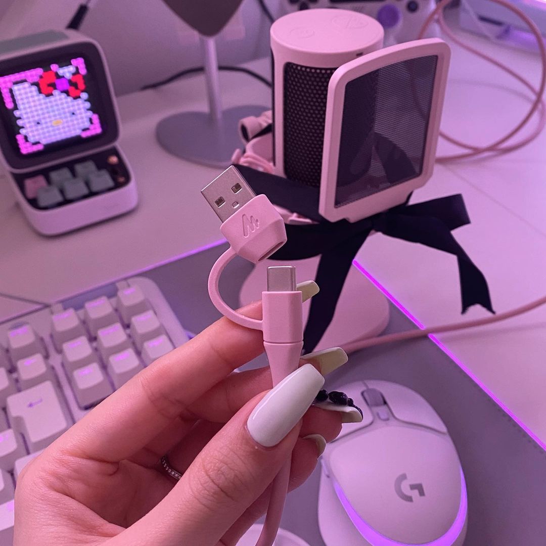 Maono_Global's tweet photo. 💡Thanksgiving Day is almost around the corner.
🔥What about getting a Maono Gamerwave DGM20 as a gift for your beloved friends?
🔥Amazon Black Friday Deal is going on this week.
#maono #maonomicrophone #Internetmicrophone #maonogamerwave #RGBmic #gamingsetup #gamingmic https://t.co/6CBAu0k7Qz