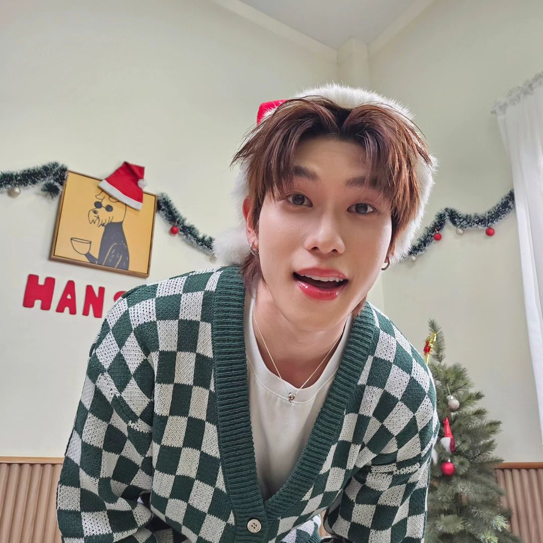 ThewayOffroad's tweet photo. OFFROAD’S  UPDATE [ 21.11.23 ]✨  
IG : totogaback

“ คริสต์มาสนี้ สนใจรับซานต้าไปเลี้ยงดูมั้ยค้าบบ 😜🎄🎁 ”

#ออฟโรด #offroadKTP #ThewayOffroad https://t.co/prh80uG4RE