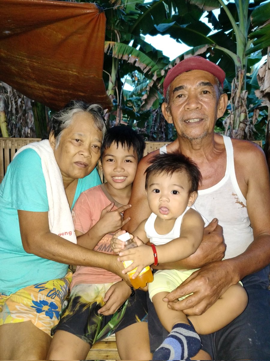 _velynlyn's tweet photo. Baban's mommy &amp; daddy💜 ft. kuya otoy..
we missed you so much🥹😚 https://t.co/MStQkn8P5A