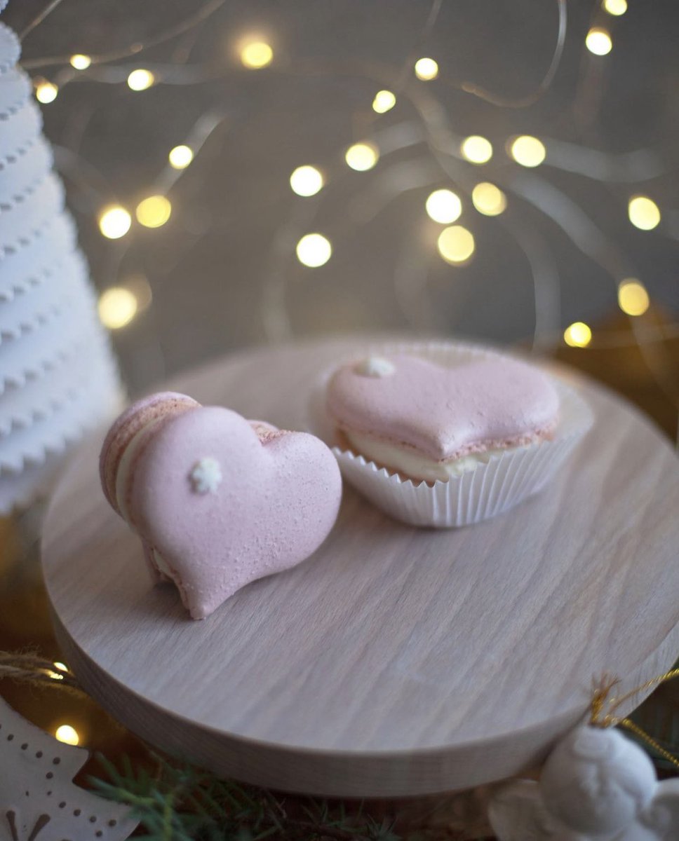 MaSunsNFT's tweet photo. GM fam
Happy Tuesday ❄️❄️❄️
#Vilnius #Lithuania #locafe #Gedimino
🎉🎉🎉
A pre - holiday pre - order for desserts has started in locaf . Look how cute and delicious they are🤤
🎉🎉🎉
Are you waiting for the holidays as we are waiting for them ? Are you getting ready already ? https://t.co/w1t31wXZW3