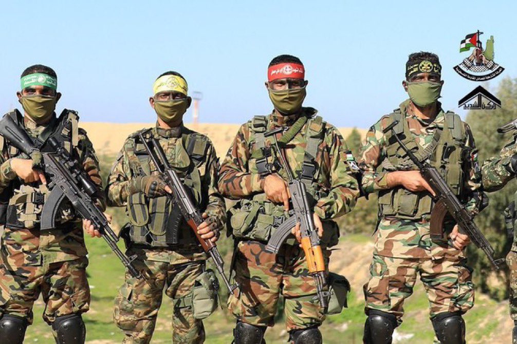 TERUNTUK SEGENAP PRAJURIT KOMANDO SATUAN OPERASI KHUSUS NETIZEN JULID ANTI ZIONIS ISRAEL (BRIGADE HASSAN BIN TSABIT)

Di beberapa medan juang, jika para sahabat lainnya bersenjatakan pedang, Hasan bin Tsabit ra bersenjatakan bait-bait syair tulisan. Ya, sejak ia beriman kepada