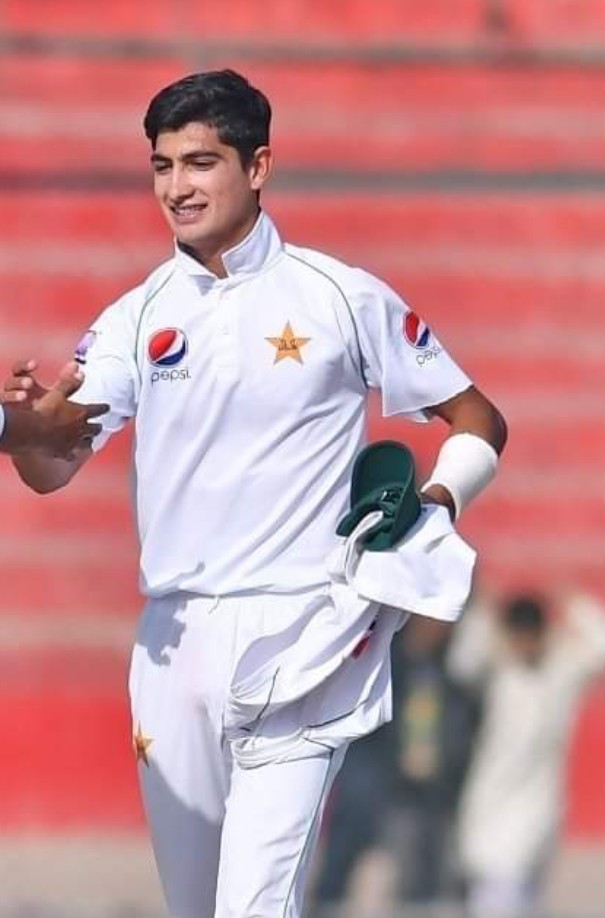 s123tz4's tweet photo. On 21-11-19 Pakistan was blessed with a Gem💘🇵🇰
@iNaseemShah #Naseemshah https://t.co/GmI6nzwZqS