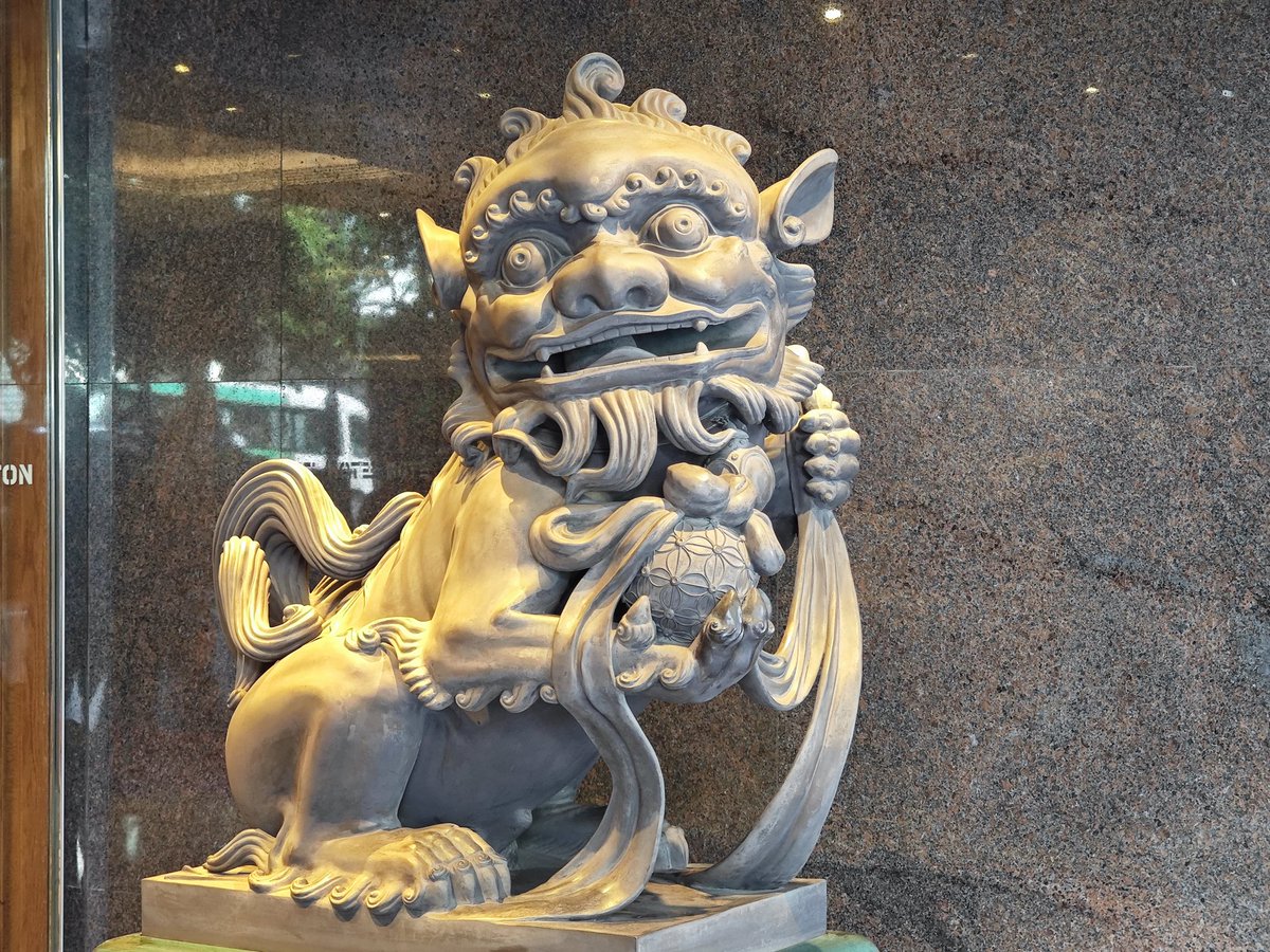 tkdsl8655's tweet photo. Spent the day walking around #HongKong with the @Xiaomi #xiaomi13ultra 

Here are a few shots what liked. 

#Travel
#xiaomi13 #streetphotography https://t.co/WaAJgEgvuy