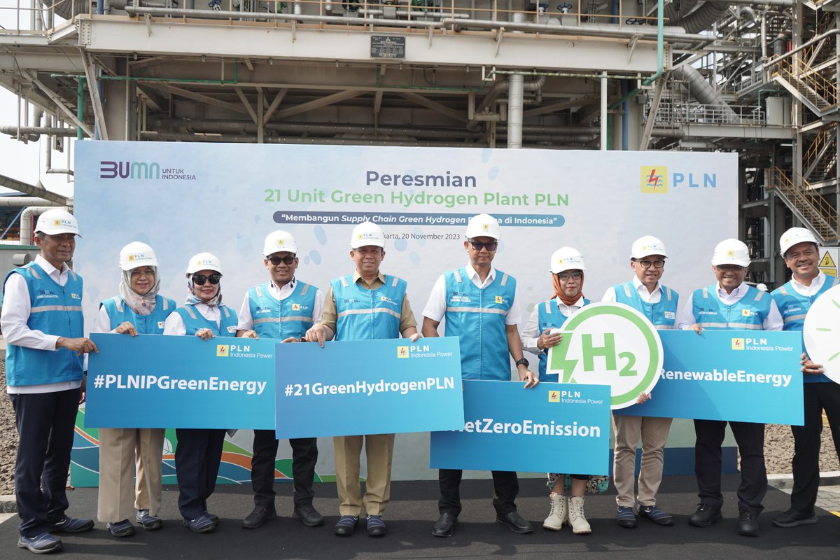 Aminfx99's tweet photo. Keberhasilan @pln_ip dalam meningkatkan kualitas layanan listrik telah menciptakan kepuasan pelanggan yang tinggi. https://t.co/7MRYSBcgaM #PLNIP100PersenGreen https://t.co/c2ZyD5SkDS