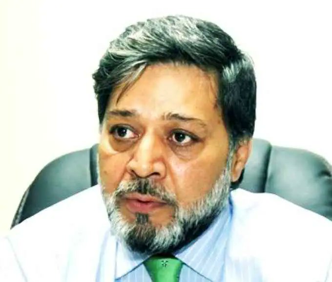 sheikhnadeem009's tweet photo. Discussing personal matters of an ex-spouse in public isn't ethical or in line with Islamic principles. Respect for privacy and dignified silence should prevail. Shame on you #Maneka
#StayStrongBushraBibi #IK #Pakistan #Elections2024 #KhawarManeka #GeoNews https://t.co/V4AXpPTf4u