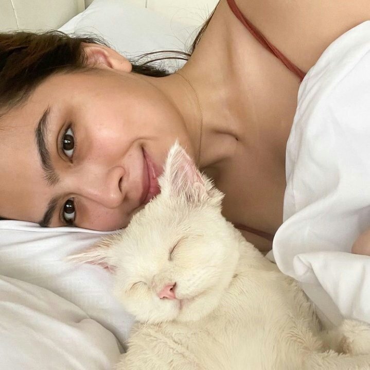 archoivz_'s tweet photo. will forever be a fan of alexa's barefaced photos 🥹❤️‍🔥 — #AlexaIlacad https://t.co/hDfpN5oJi0