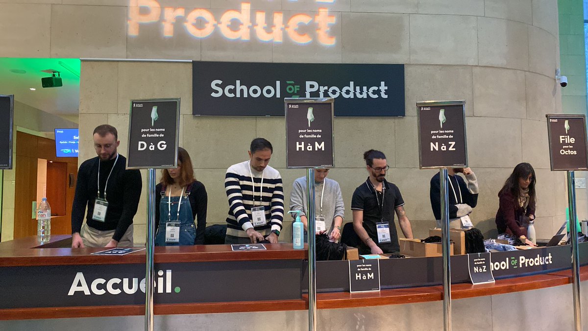 SchoolOfPO's tweet photo. 😍 La 6e édition de la School of Product, c'est aujourd'hui !

Nos équipes sont déjà prêtes à vous accueillir.

💬 Nous vous ferons vivre cette journée dans les commentaires. Vous aussi, participants et speakers, partagez-nous vos photos et vos impressions. https://t.co/uOZ1u41o11