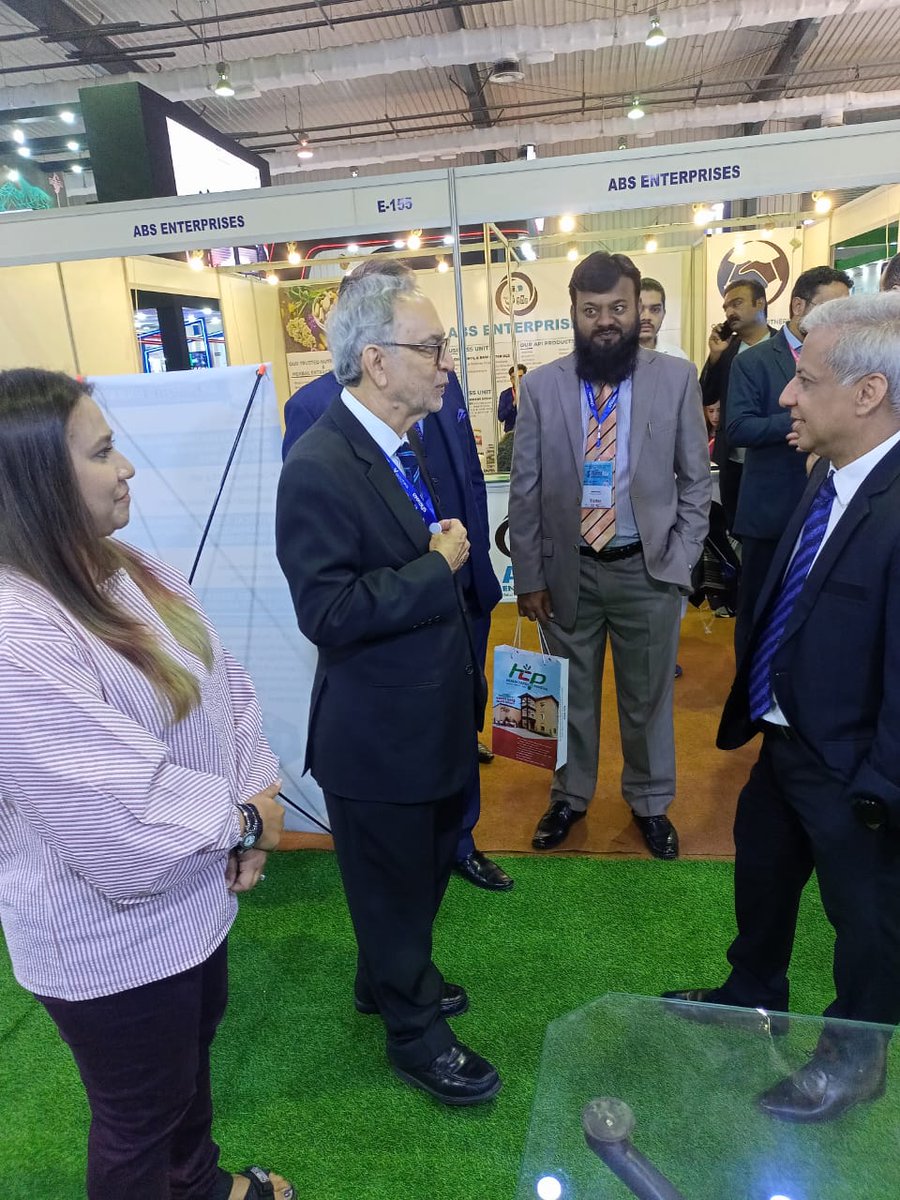 IBBPS_DUHS's tweet photo. Team IBBPS Day 03 at 20th PharmaAsia 2023

"PharmaAsia 2023: Bridging Innovations, Transforming Healthcare, and Empowering Lives for a Healthier Tomorrow."

Asim Rauf, CEO of DRAP came to visit our booth.

#IBBPS #DUHS #PharmaAsia2023 https://t.co/GavTF2zUpC