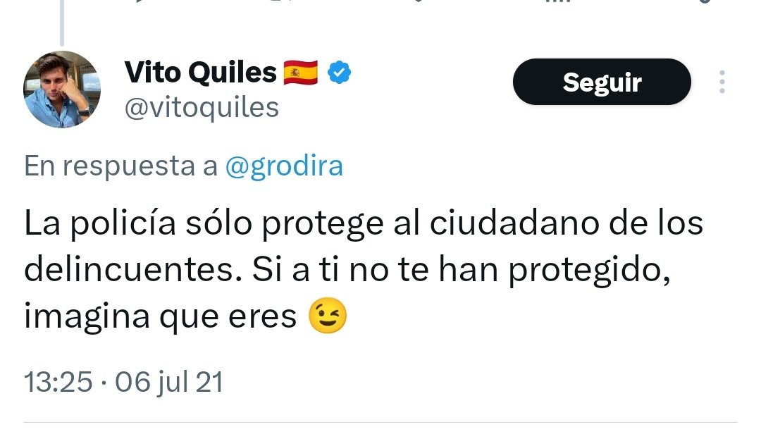 xqTTs's tweet photo. La policía detuvo anoche a Vito Quiles por desobediencia y atentado a la autoridad en Ferraz. 

Hace dos años gobernaba la misma persona que ahora, también estaba el mismo ministro que ahora y Quiles decía esto de la policía. Las vueltas que da la vida... https://t.co/Pjls4Tdj3v