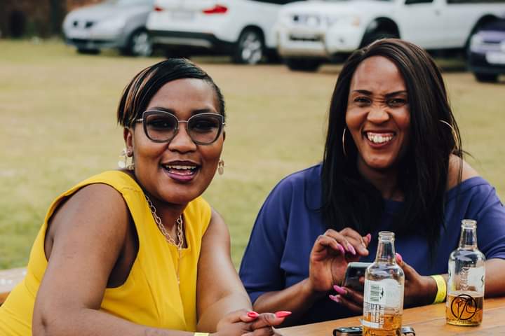 FindTheChill1's tweet photo. Our next Edition: PICNIC IN THE CITY WITH A POP OF COLOUR
📌@MelroseMuseum
26 NOVEMBER

WEAR THAT ONE ITEM THAT BRIGHTENS UP YOUR ENTIRE MOOD‼️
MUSIC AND VIBEZ FOR THE SUNSHINE🌞
TIME: 1PM-10PM
https://t.co/bwv4zzizws…
BRING BLANKETS AND CAMP CHAIRS!
FOOD AND DRINKS WILL BE SOLD https://t.co/ji2HHwiMOb