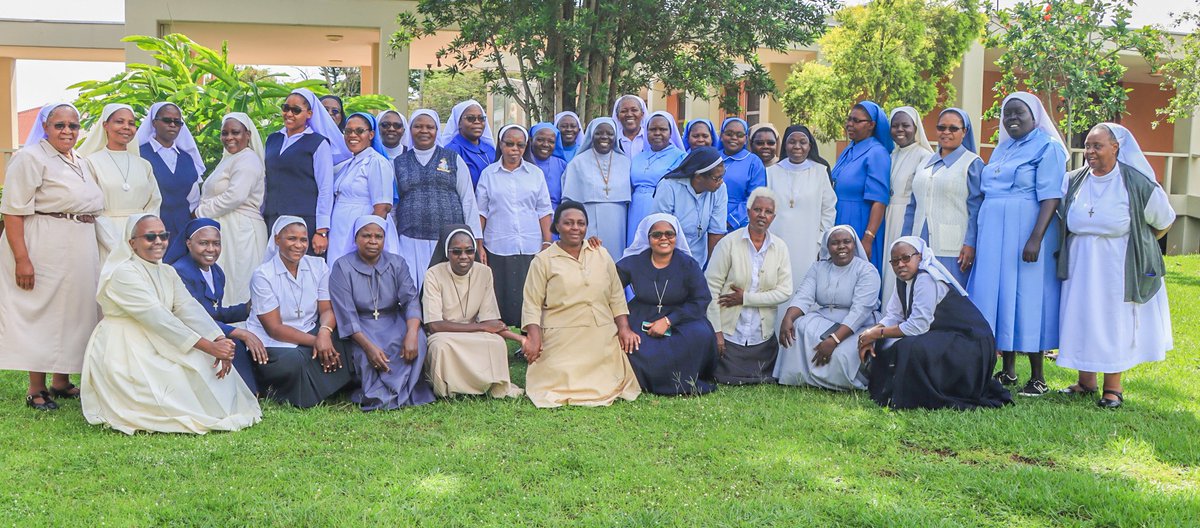 aru_conference's tweet photo. #PICTORIAL
It is a great milestone as a #Counselling_Hub, an arm of Association of Religious in Uganda (ARU) based in Namugongo (SFCN) takes another stride through a #Counselling_workshop that attracted many counselors from different countries at IHMR, Entebbe
#CONGRATIONS! https://t.co/qjzDPkteko
