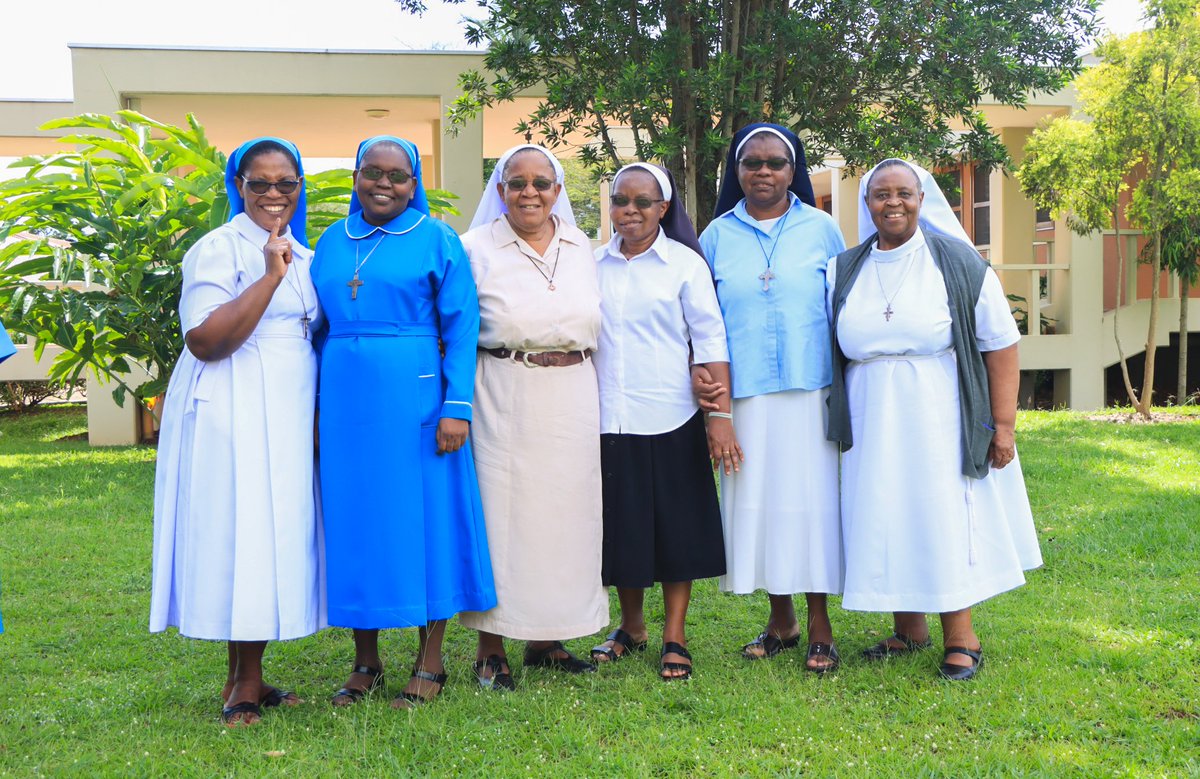 aru_conference's tweet photo. #PICTORIAL
It is a great milestone as a #Counselling_Hub, an arm of Association of Religious in Uganda (ARU) based in Namugongo (SFCN) takes another stride through a #Counselling_workshop that attracted many counselors from different countries at IHMR, Entebbe
#CONGRATIONS! https://t.co/qjzDPkteko