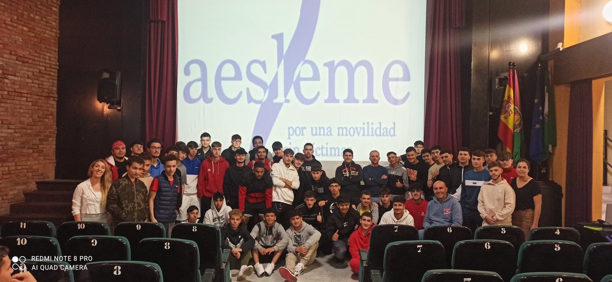 SalesianosMLG's tweet photo. #Formación │🛻 El pasado 26 y 27 de octubre y 2 de noviembre, contamos con la colaboración de la Asociación AESLEME bajo la representación de @sergiohijano  para ofrecernos unas charlas formativas para la sensibilización para la Prevención de Accidentes de Tráfico. https://t.co/s17H8QjPpz