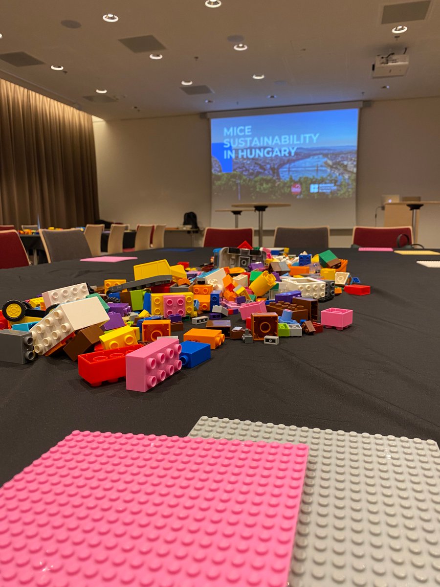 Good morning from Budapest! 😄
Today we are supporting the Budapest Convention Bureau at bringing together industry leaders in the Hungarian MICE sector to discuss about 360º sustainability  👱‍♀️ 👱‍♂️ 👱‍♀️
Let's shape a future where memorable events go hand in hand with sustainability!