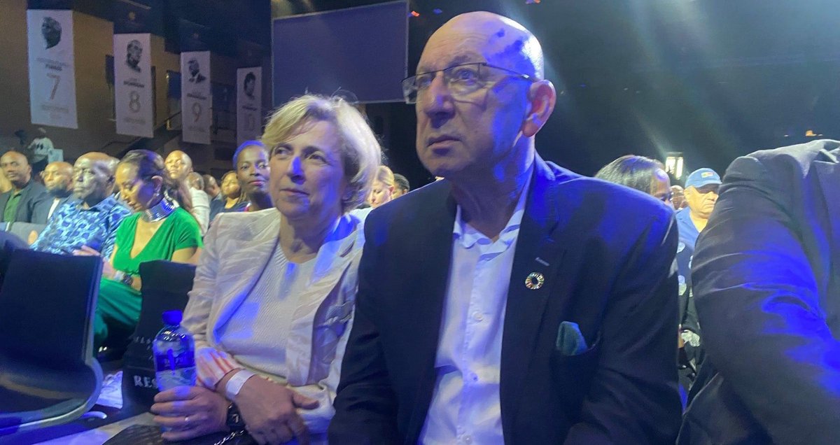 This woman here, Maria Ramos, only apologised for role of Absa South Africa in manipulating the rand in their bid for regime change &amp; the ousting of Jacob Zuma. There was no outcry &amp; noises about it. This is treason and people should have been already arrested. This is treason!!