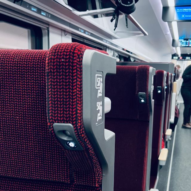 BackOnTrackEU's tweet photo. What does the new ÖBB #Nightjet bring for passengers & #shift2rail, how does it sleep in a #MiniCabin - and a seating carriage with everything except rubbish bins: Our in-depth analysis & lots of extra info on the first new #sleeper coaches in 30 years. https://t.co/0tr7SXlJQL https://t.co/b8kuccLfdx