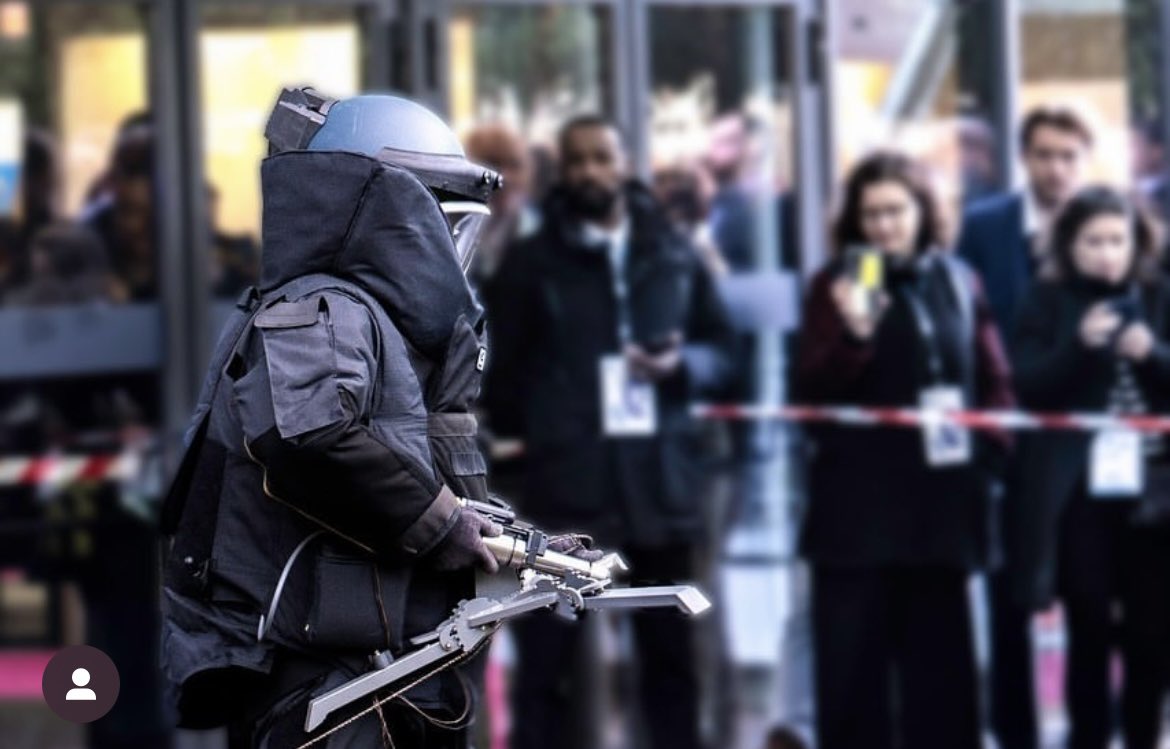AllaisF's tweet image. 🇫🇷💣Démineur. Securite Civile.  #RetourSur le salon #Milipol qui s'est déroulé à Villepinte du 14 au 17 novembre. 📷interieur_gouv
