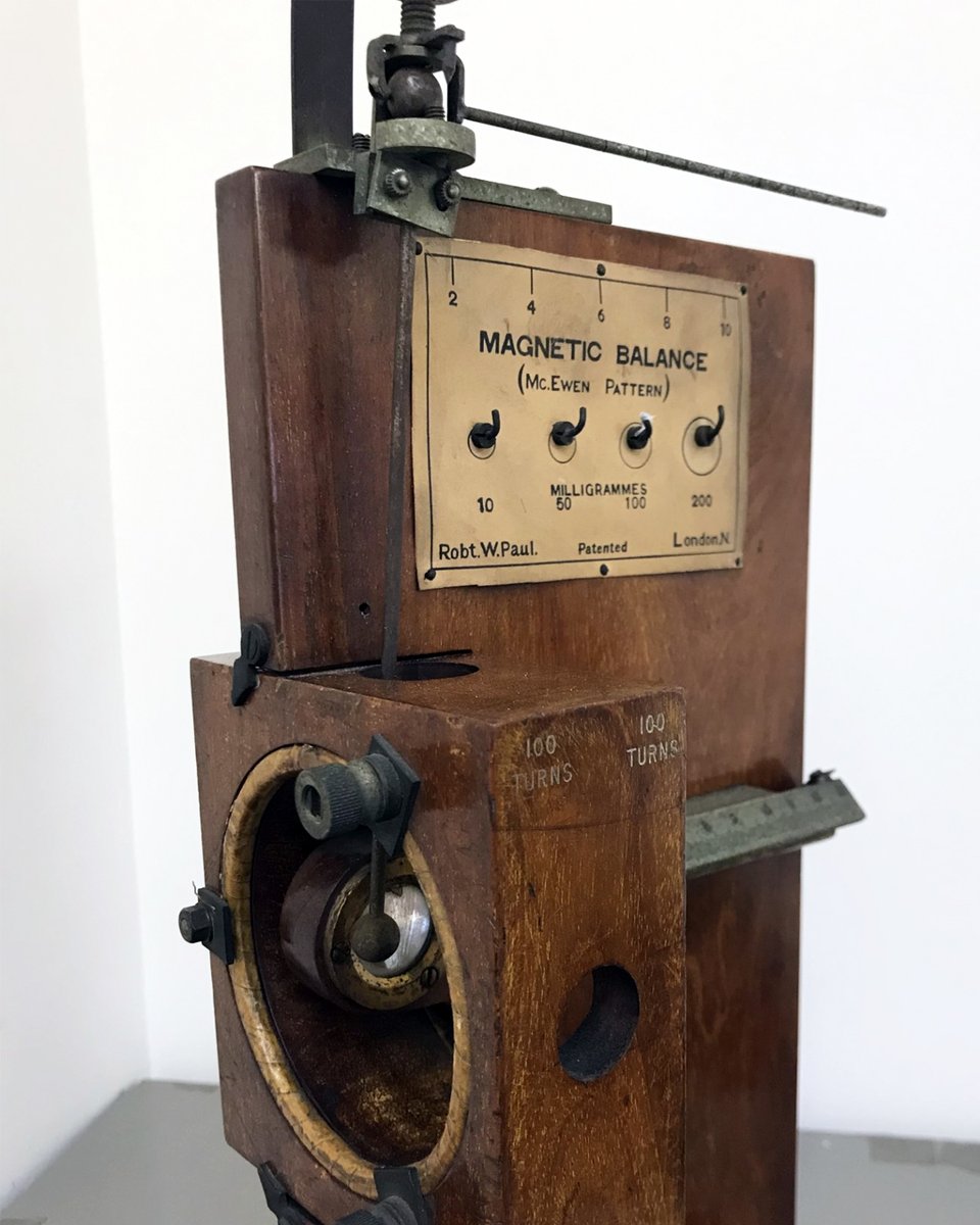 This model of the Magnetic Balance was developed during the early 1900s by W Hibbert. 

It was used to compare the pole strength of two or more magnets, and to measure the intensity of a magnet's equatorial or axial field.

#ObjectoftheWeek #Archives #Science @londonmetuni