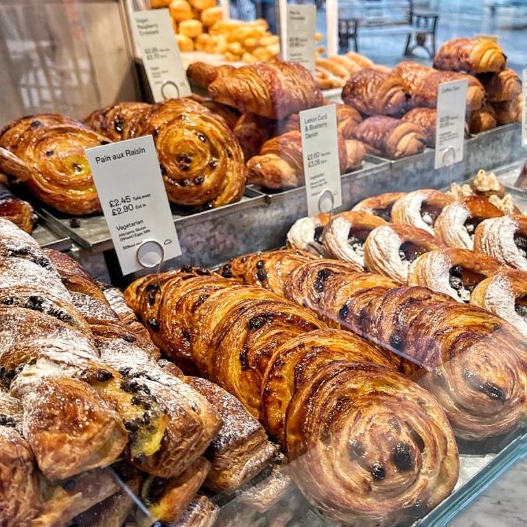 CornishBakery's tweet photo. We are delighted today to be OPEN in #Cheltenham. We were honoured to be joined by Lady Oaksey whose late husband started the The Injured Jockeys Fund (IJF) and local leading horse trainer Fergal O'Brien @FOBRacing - see you soon where High St meets Pittville St! https://t.co/Mg3cpsAS9g