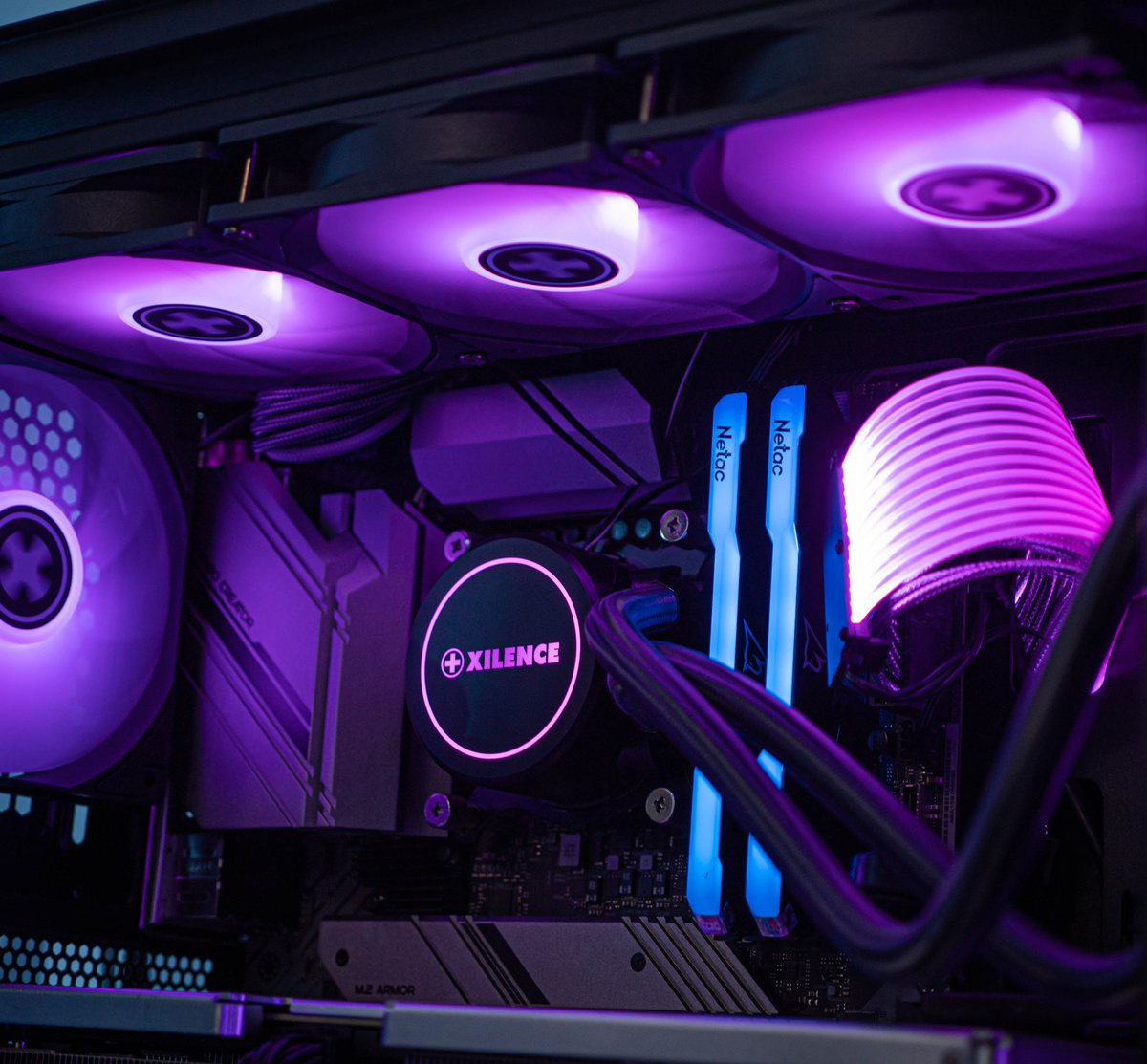 Elevate your gaming experience to new heights with the stunning LQ360.ARGB cooler from Xilence! 🚀✨ This powerhouse not only boasts a sleek design but also packs a punch with robust LED lighting and excellent TDP heat dissipation. #xilence #hardware #gaming