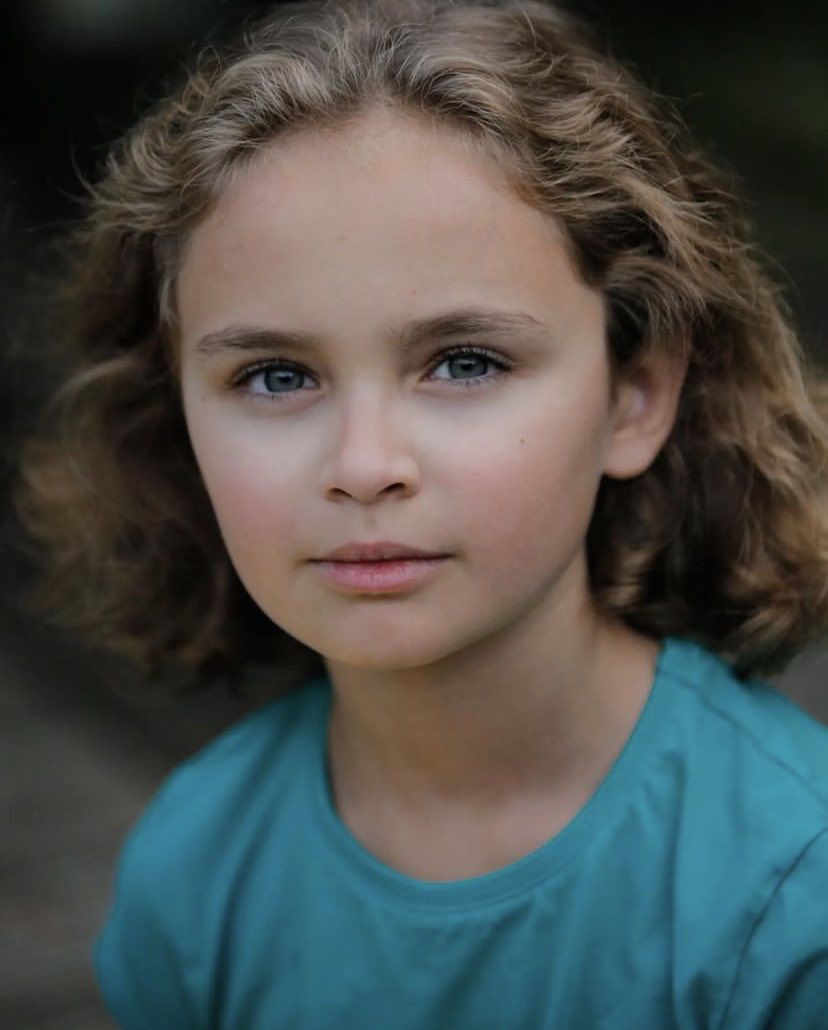 ChrystelArts's tweet photo. Loving these new headshots of brother and sister @Taylan_E &amp; @JaydaEyles who are on our books! https://t.co/w53yroS6mN