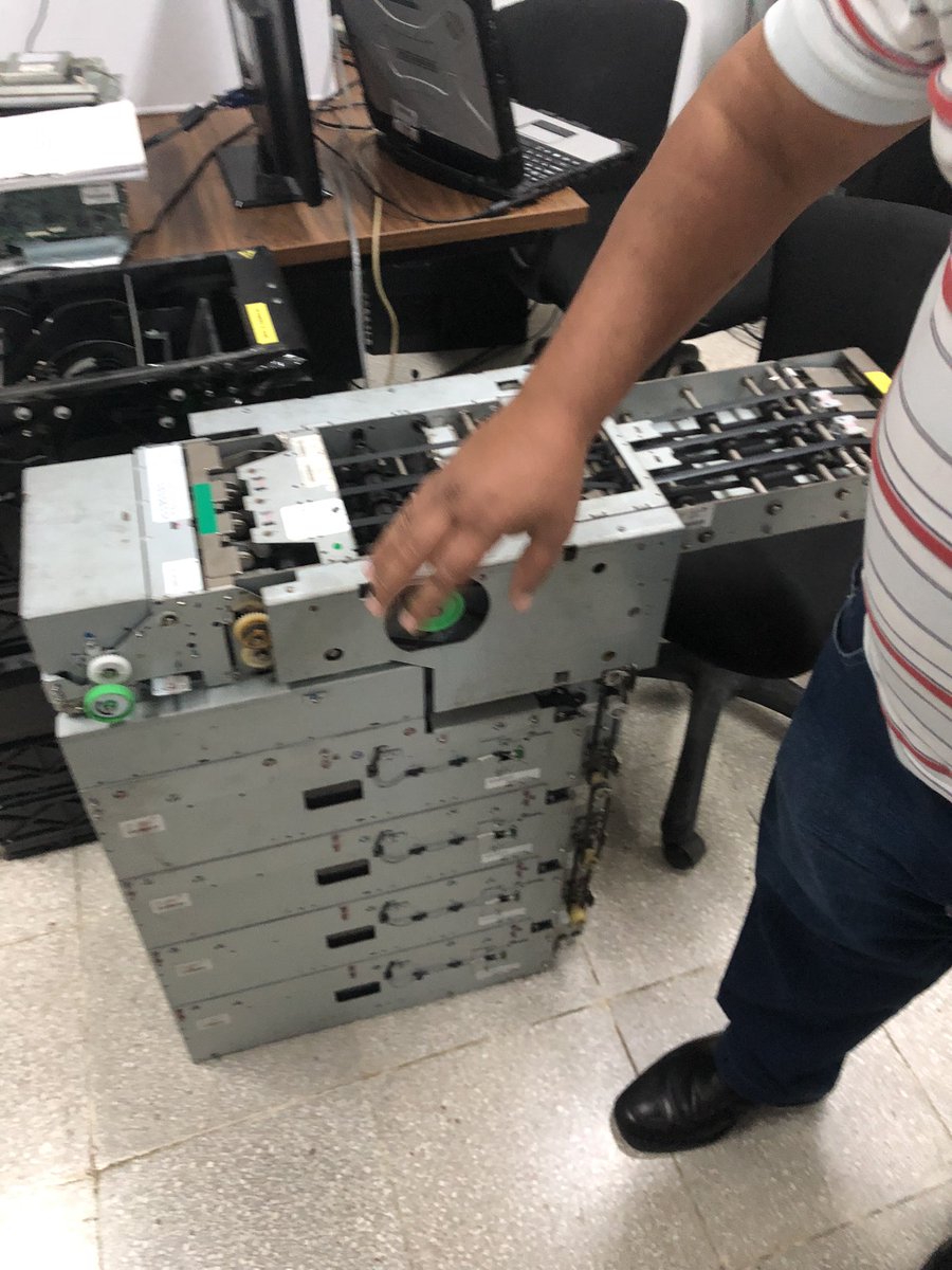 JuanPabloCambo's tweet photo. Visita muy productiva e impresionante con las tecnologías del @XETID2 Habana

La @universidad_uci bella como siempre!!!

Próximamente estaremos firmando convenios de Colaboración entre @CujaeRedSocial y la empresa Xetid.

@ENZONA_BX 
#SCADA #EstacionDeCarga #VE #IA #IoT #Indus4.0 https://t.co/bdHoLHSvrB